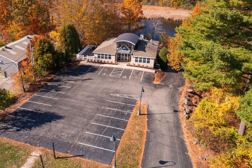 57-59 State Rd, Kittery, ME à vendre - Photo du bâtiment - Image 2 de 26