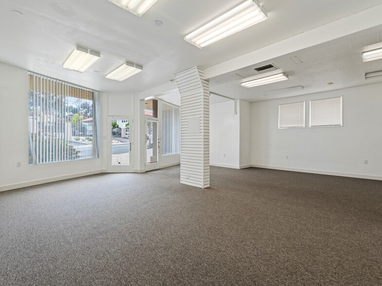 7940 La Mesa Blvd, La Mesa, CA for lease - Building Photo - Image 2 of 13