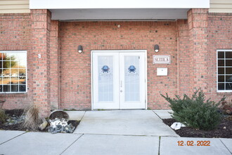 200 Fountains Ln, Poquoson, VA for lease Building Photo- Image 1 of 18