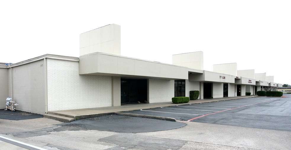777 S Central Expy, Richardson, TX for lease - Building Photo - Image 2 of 6