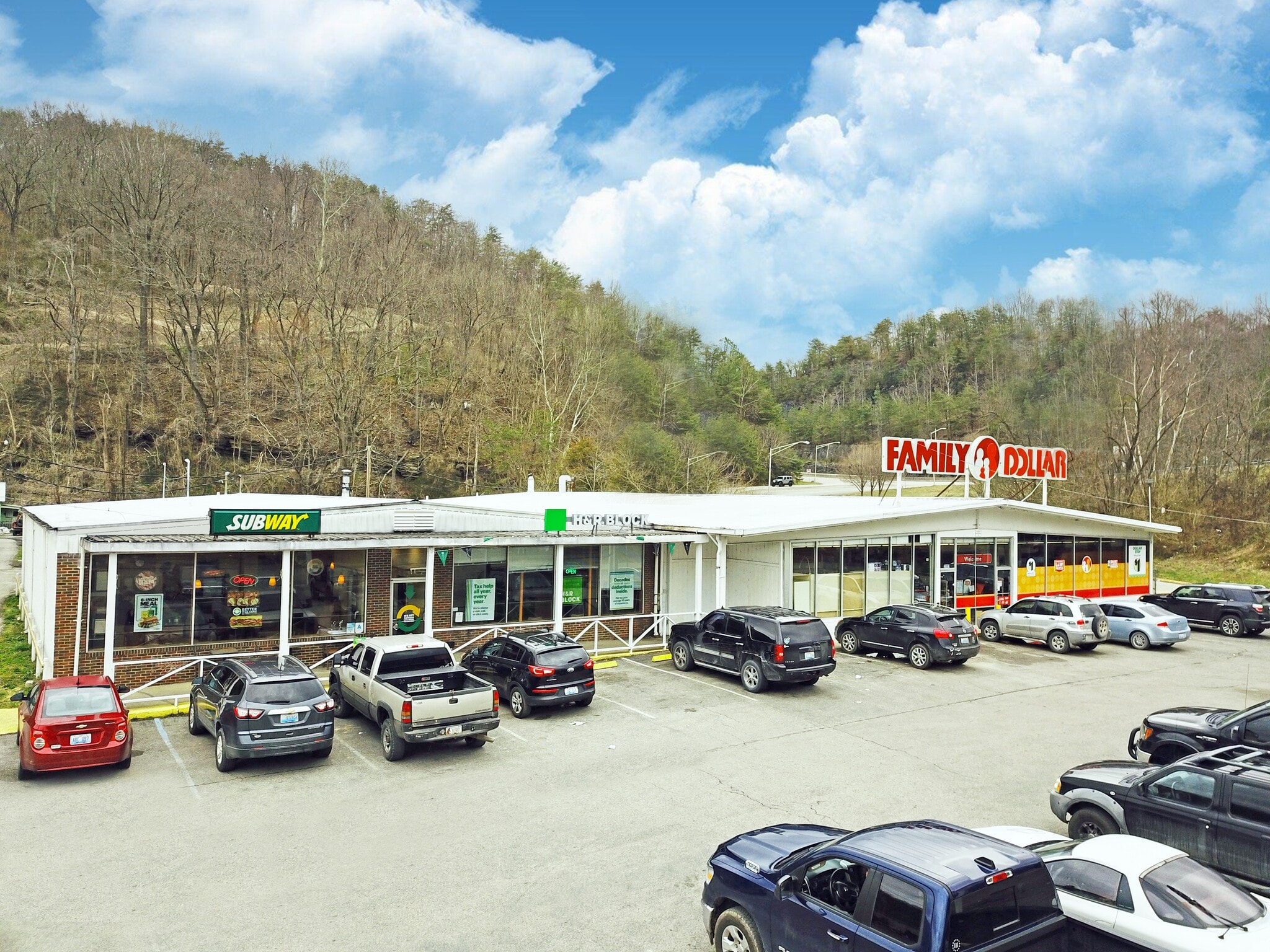 2007 E Main St, Cumberland, KY for sale Building Photo- Image 1 of 8