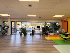 2570-2580 N Powerline Rd, Pompano Beach, FL for lease Interior Photo- Image 2 of 16