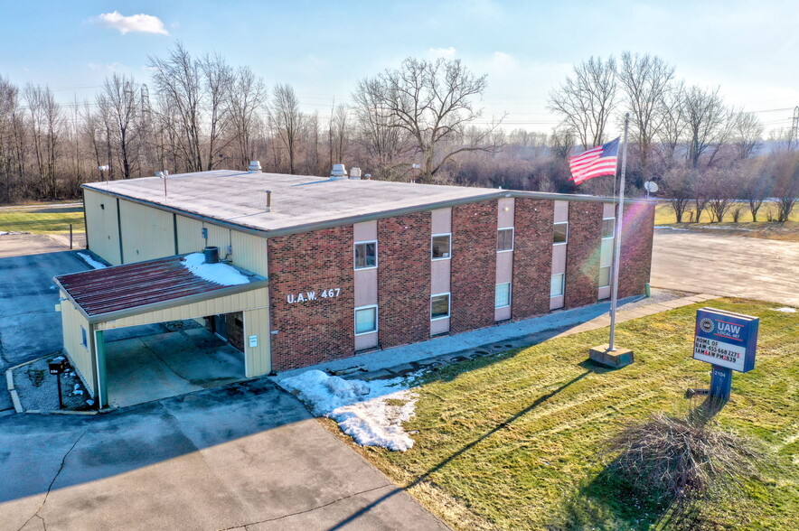 2104 Farmer St, Saginaw, MI for sale - Primary Photo - Image 1 of 1