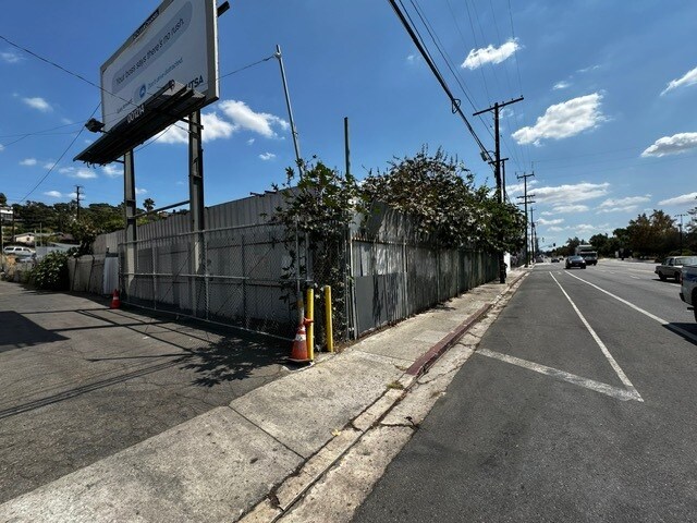 1803 N San Fernando Rd, Los Angeles, CA à louer - Photo du bâtiment - Image 3 de 17