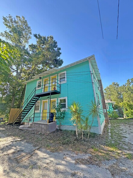 619 Kirkwood Ter N, Saint Petersburg, FL à vendre - Photo du bâtiment - Image 3 de 5