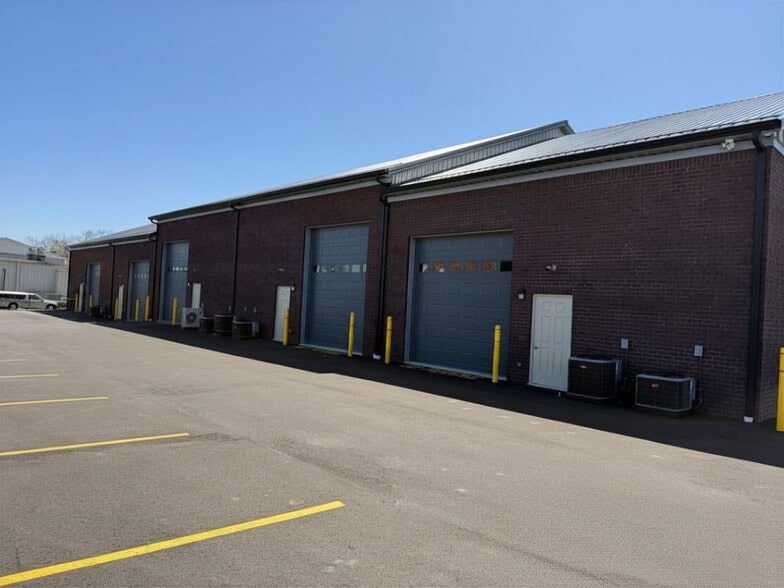 8000 Hardy Way, Sellersburg, IN for sale - Building Photo - Image 3 of 5