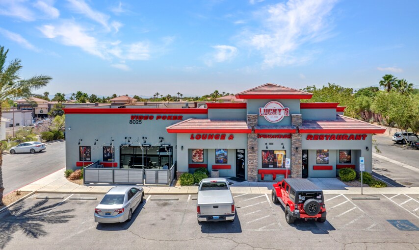 8025 Farm Rd, Las Vegas, NV à vendre - Photo du bâtiment - Image 2 de 8