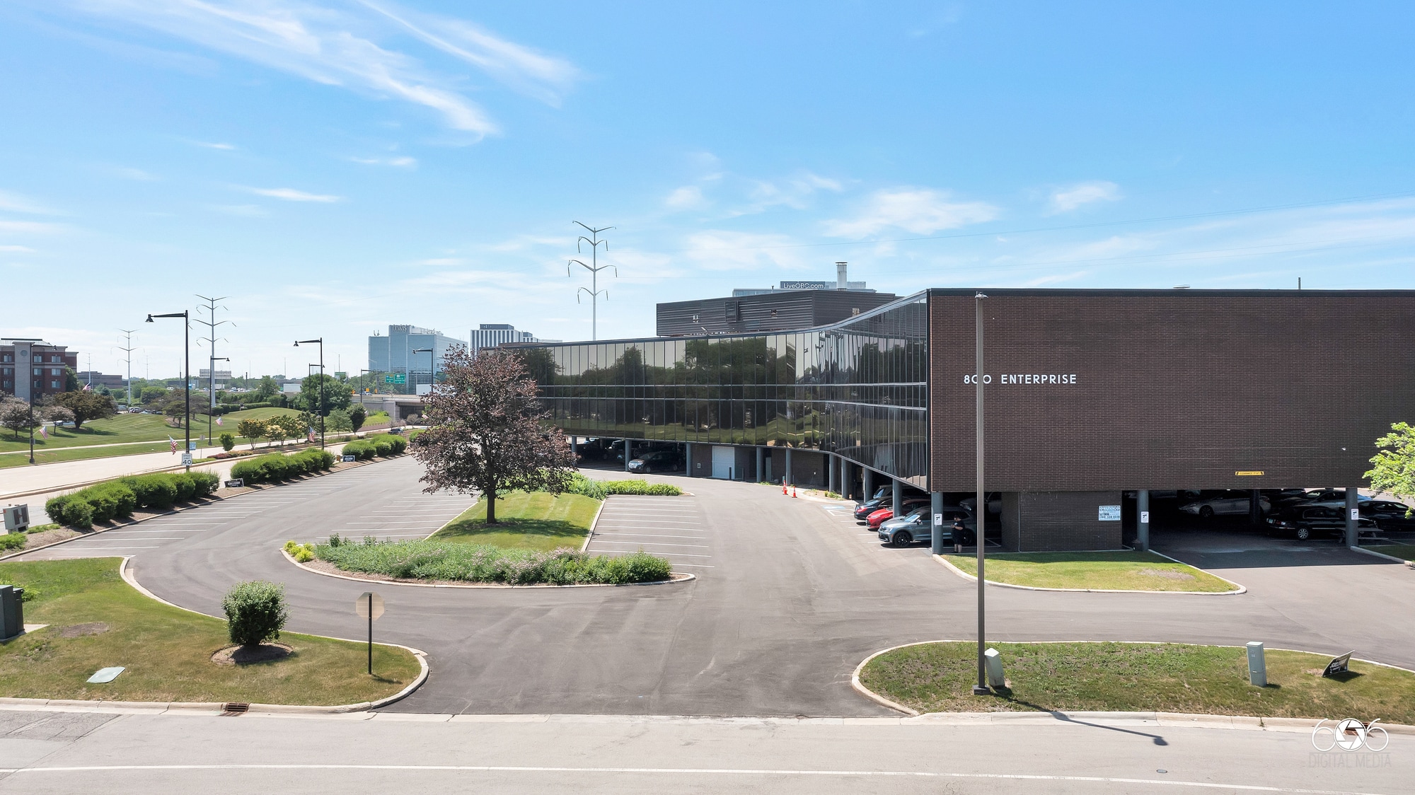 800 Enterprise Dr, Oak Brook, IL for lease Primary Photo- Image 1 of 15
