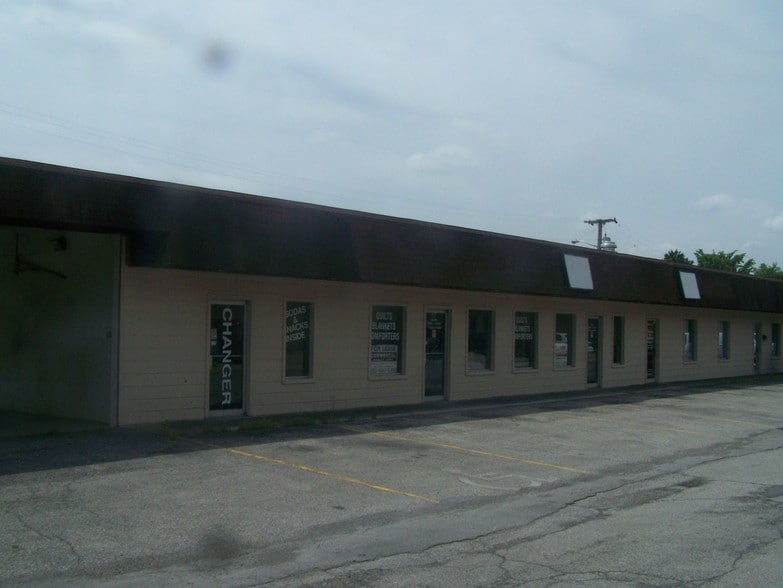 301-309 Oak Ridge Tpke, Oak Ridge, TN for lease - Building Photo - Image 1 of 6