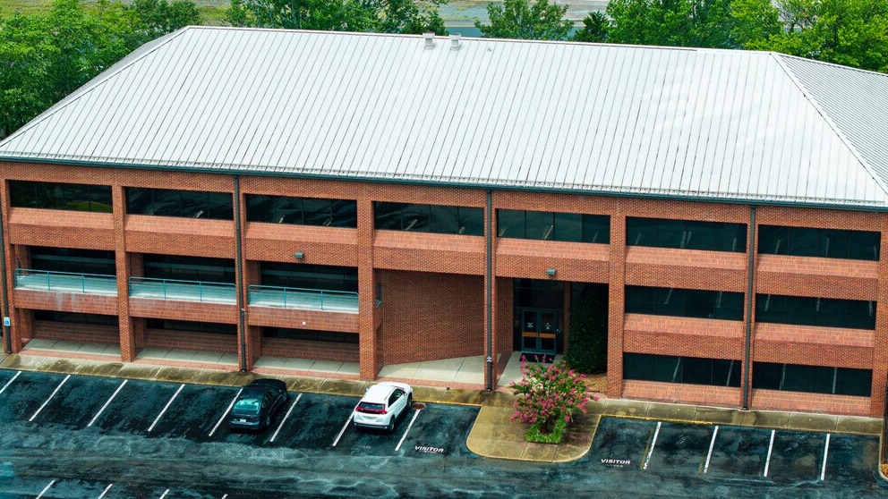 320 Executive Ct, Little Rock, AR for lease Building Photo- Image 1 of 6