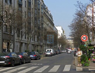 Plus de détails pour Commerce de détail à louer