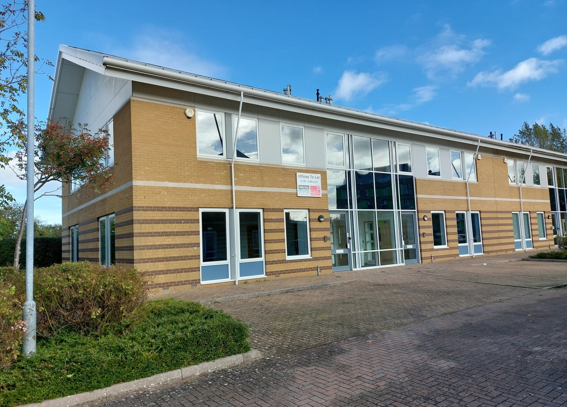 Serbert Clos, Portishead for lease Building Photo- Image 1 of 7