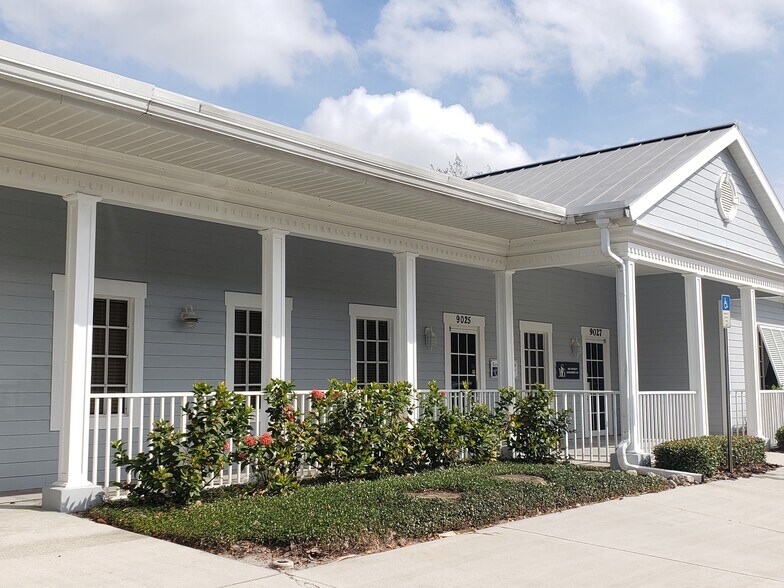 9021-9027 Town Center Pky, Bradenton, FL à louer - Photo du bâtiment - Image 2 de 9