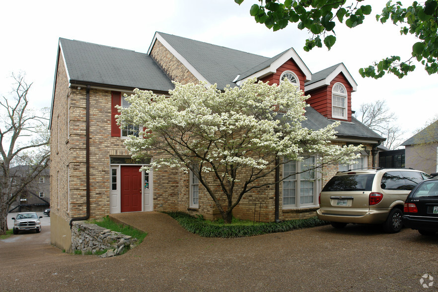 1017 16th Ave S, Nashville, TN à vendre - Photo principale - Image 1 de 1