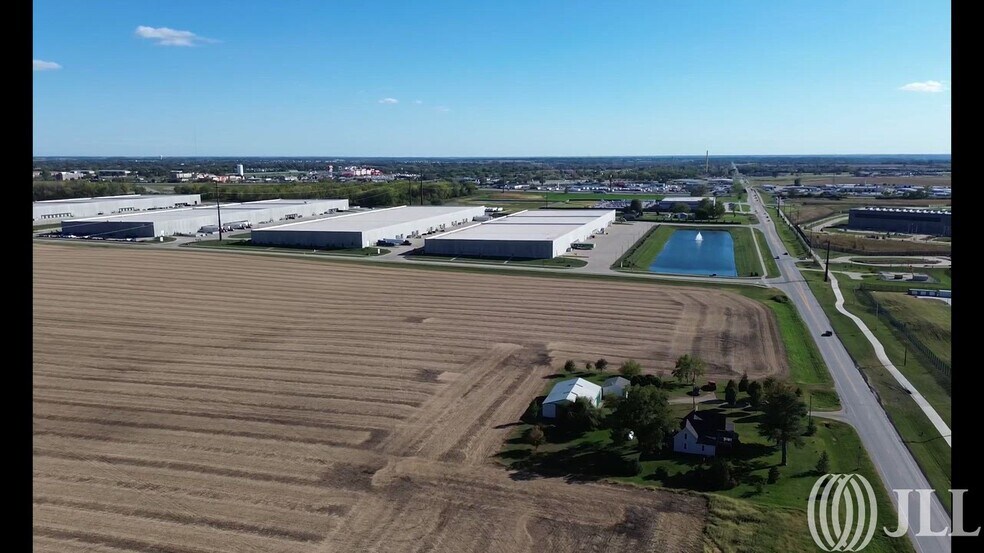 NE 56th Street, Altoona, IA à vendre - Vidéo sur l’inscription commerciale - Image 2 de 10