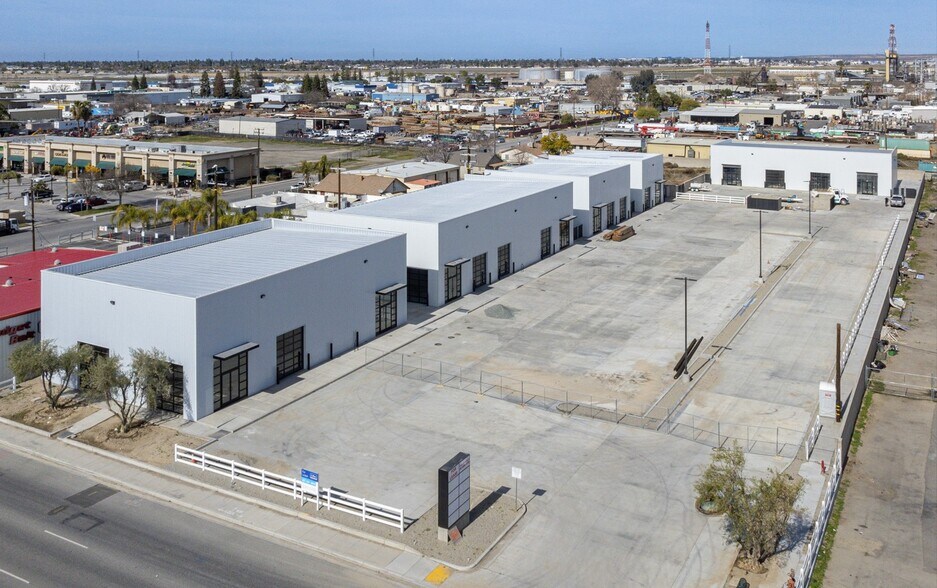 4060 Rosedale Hwy, Bakersfield, CA à louer - Photo du bâtiment - Image 1 de 1