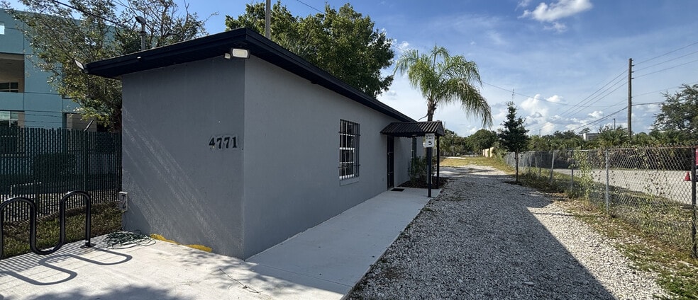 4771 W Sand Lake Rd, Orlando, FL for sale - Building Photo - Image 3 of 10