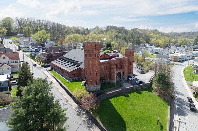More details for 49 Florida Ave, Amsterdam, NY - Hospitality for Sale