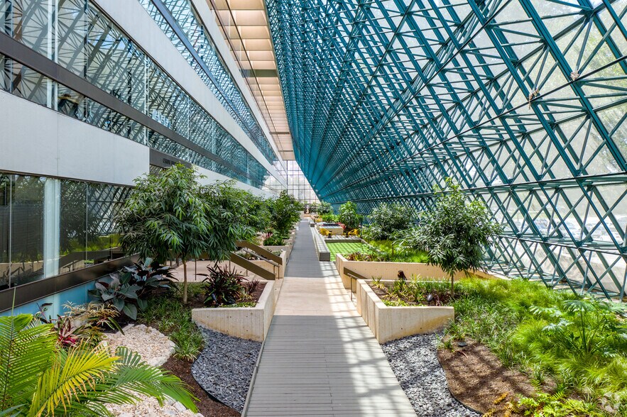 84 NE Loop 410, San Antonio, TX à louer - Photo du bâtiment - Image 1 de 12