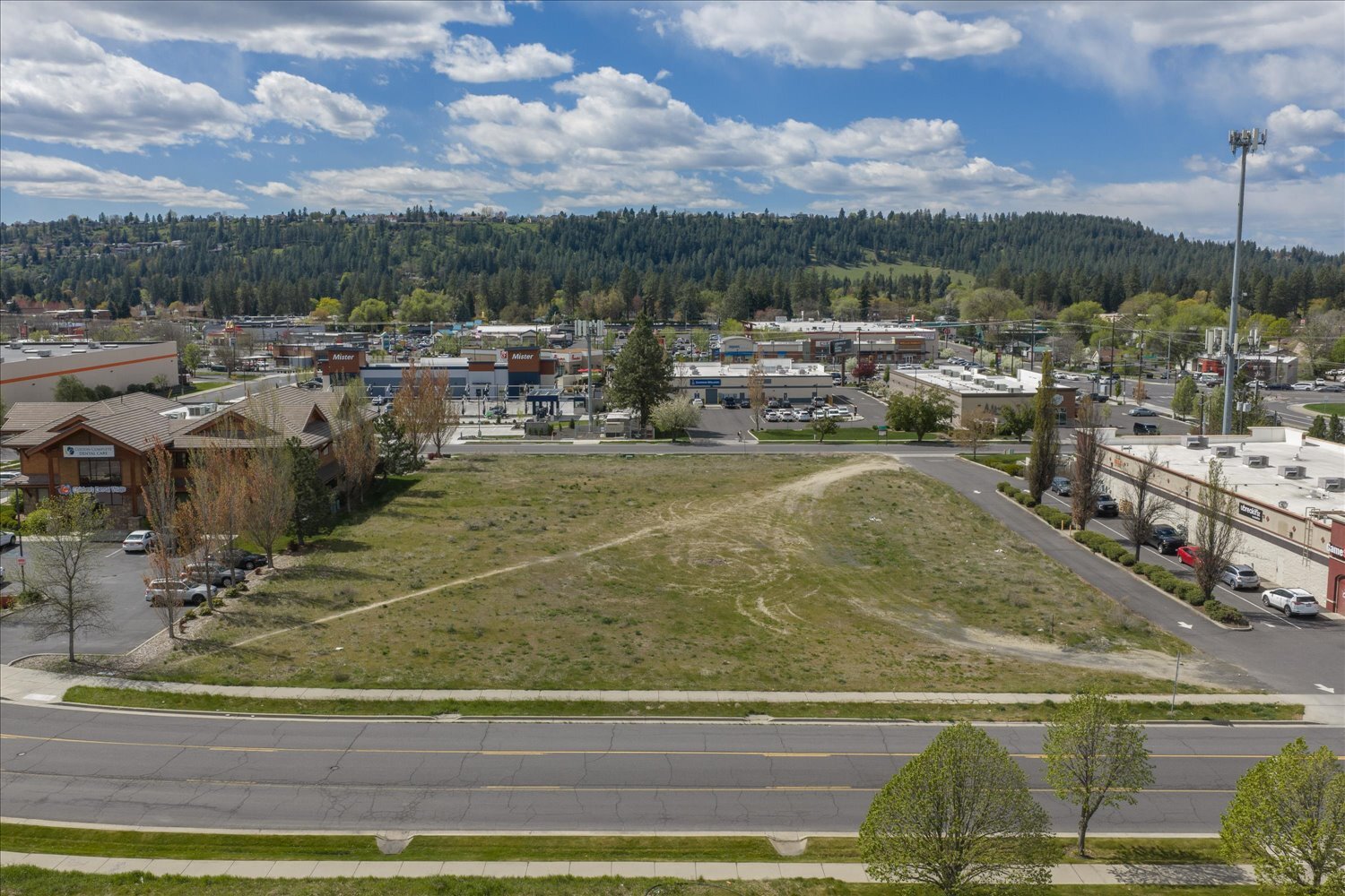 9320 N Colton St, Spokane, WA à vendre Photo du bâtiment- Image 1 de 14