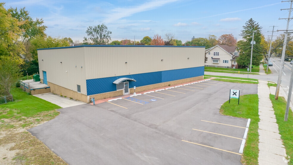 1101 SW Butterworth St, Grand Rapids, MI for lease - Building Photo - Image 2 of 4