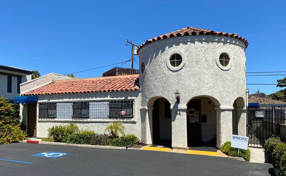 64 N Brent St, Ventura, CA à louer - Photo du bâtiment - Image 2 de 9