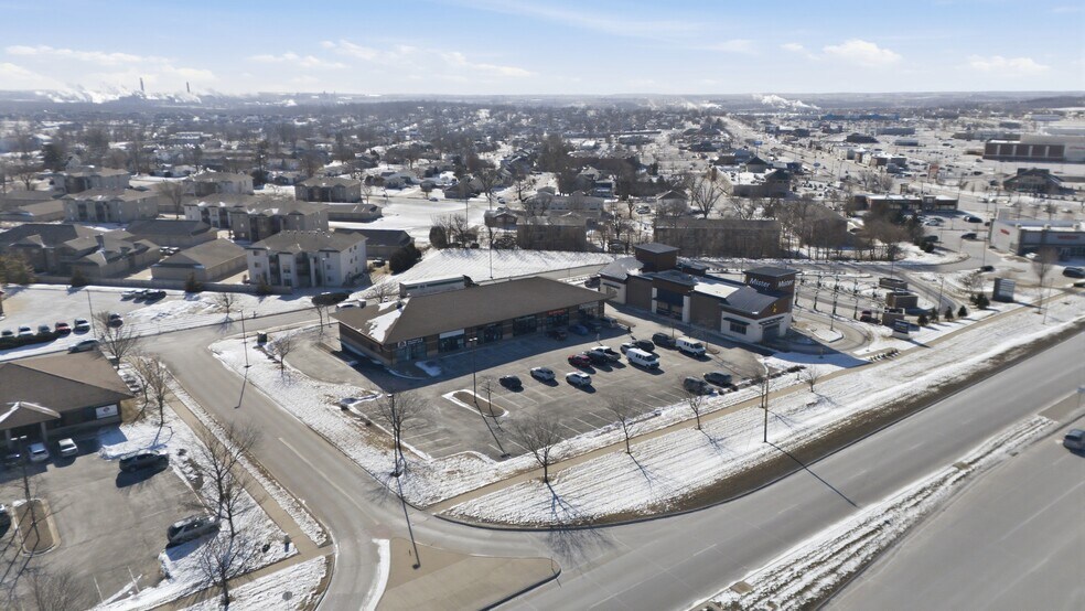 3315 SW Williams Blvd, Cedar Rapids, IA à louer - Photo du bâtiment - Image 2 de 14