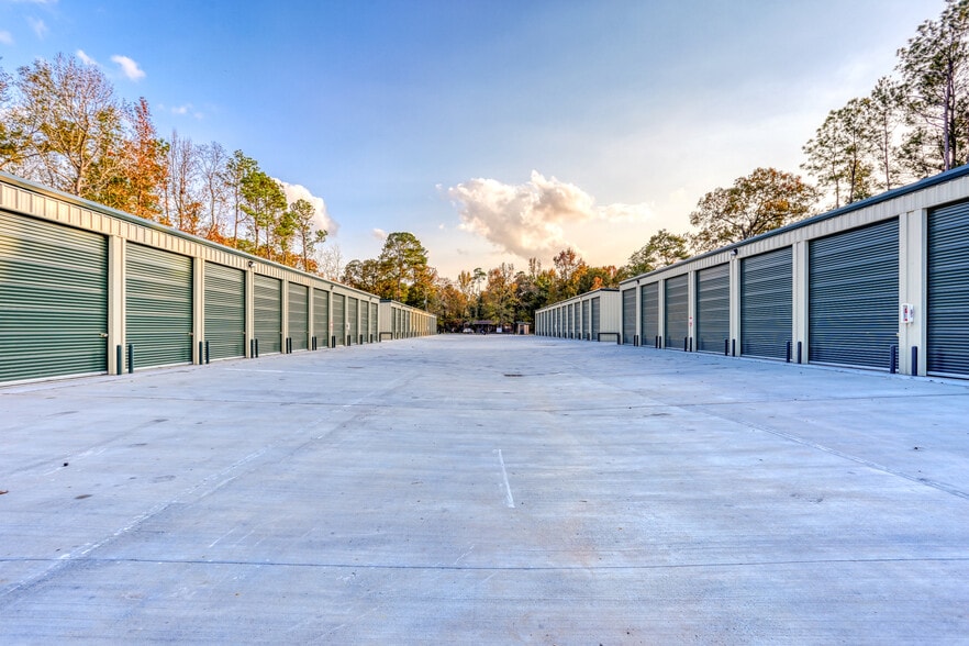 11332 Darby Loop, Conroe, TX for lease - Building Photo - Image 3 of 8