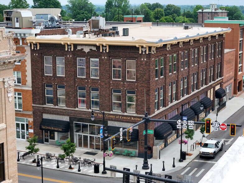 236 W Main St, Danville, KY à louer - Photo du bâtiment - Image 2 de 15