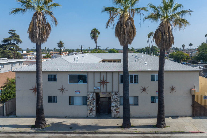 8118 S Western Ave, Los Angeles, CA à vendre - Photo du bâtiment - Image 1 de 1