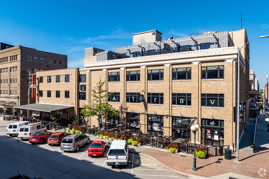 151 N 8th St, Lincoln, NE à louer - Photo du bâtiment - Image 2 de 10