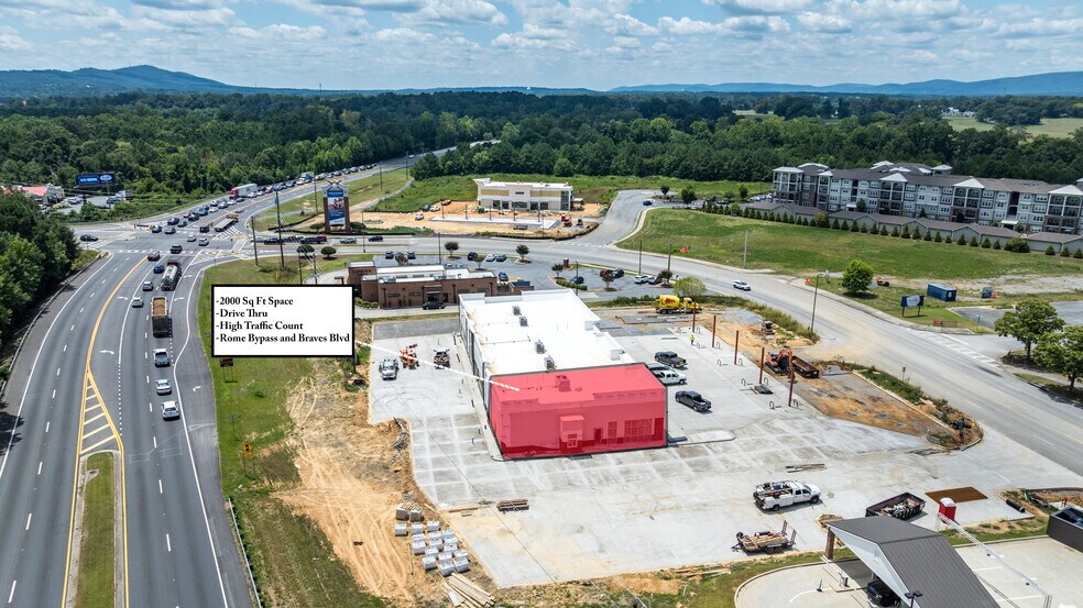 672 Braves Blvd NE, Rome, GA à louer - Photo du bâtiment - Image 3 de 6