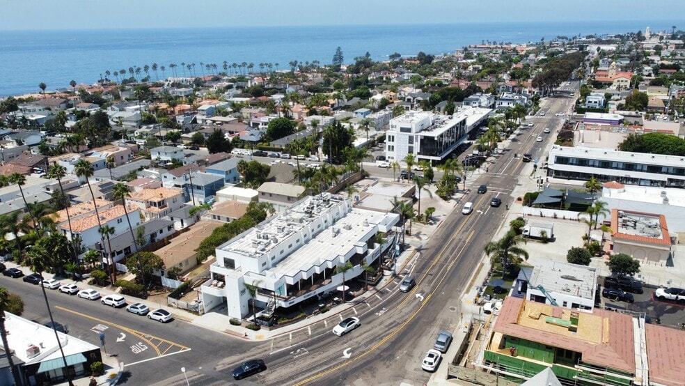 6800-6830 La Jolla Blvd, San Diego, CA for lease - Building Photo - Image 2 of 7