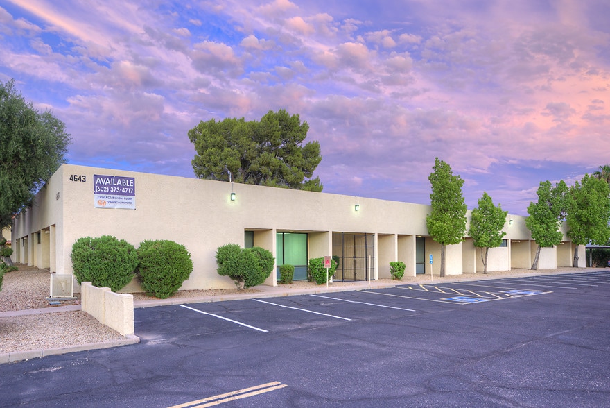 4643 E Thomas Rd, Phoenix, AZ for lease - Building Photo - Image 2 of 5