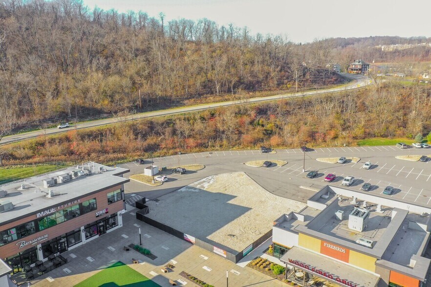 100 Hickory Grade Rd, Bridgeville, PA for lease - Building Photo - Image 2 of 4