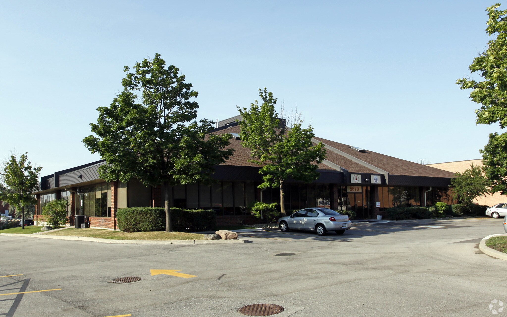 5670 McAdam Rd, Mississauga, ON for sale Primary Photo- Image 1 of 1