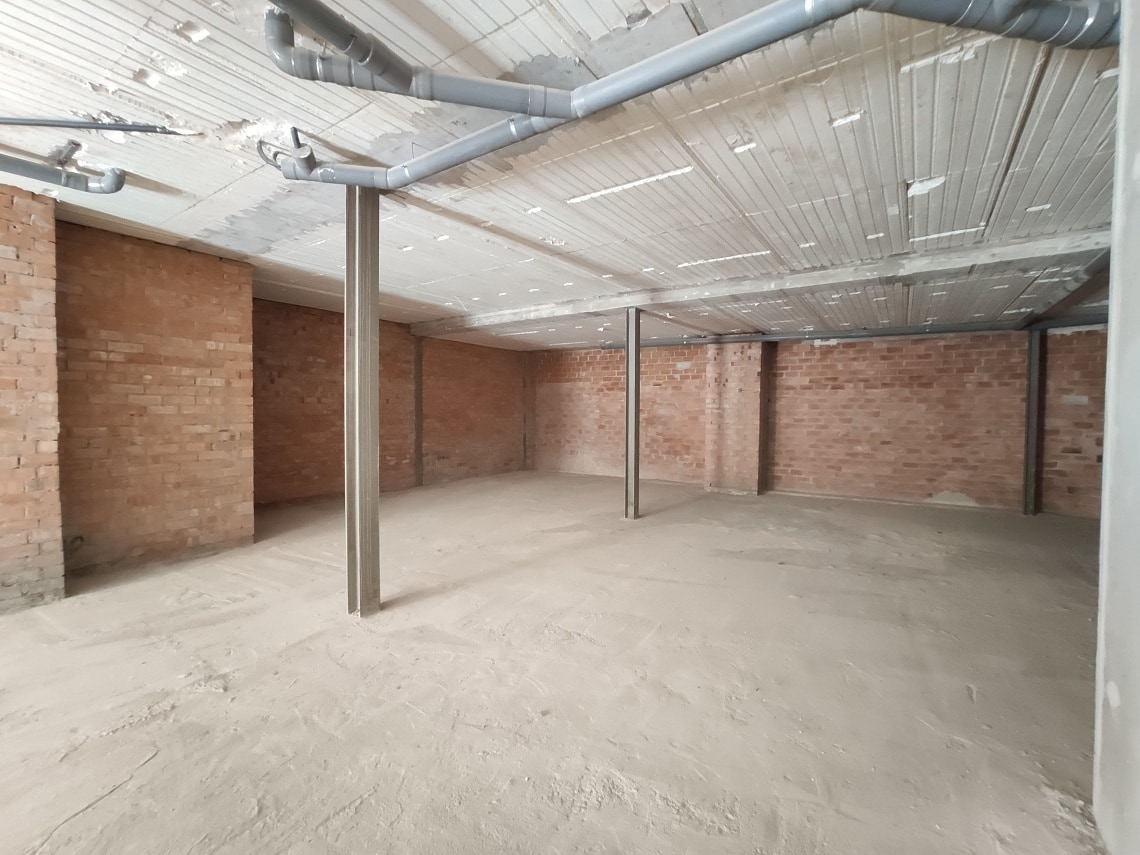 Igualada, BAR 08700 - Unit 01 - - Interior Photo - Image 2 of 6