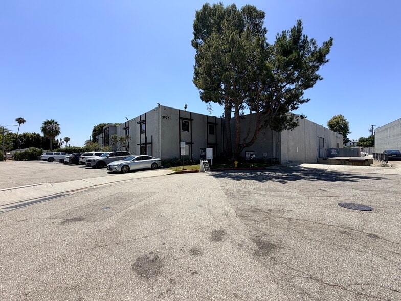 3975 Landmark St, Culver City, CA for lease - Building Photo - Image 2 of 17