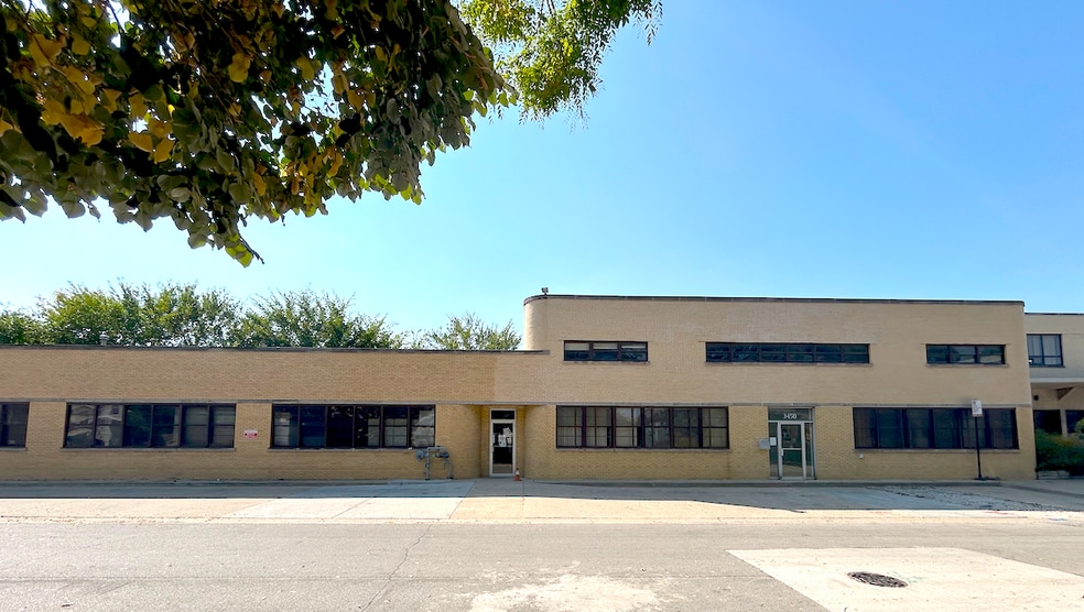3450 N Kostner Ave, Chicago, IL for lease - Building Photo - Image 1 of 8