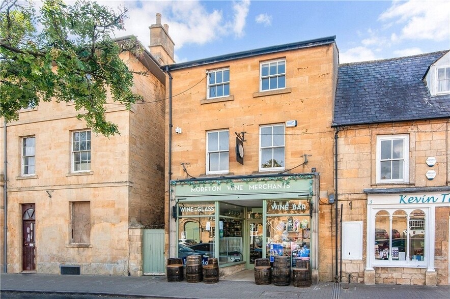 2 High St, Moreton In Marsh for lease - Primary Photo - Image 1 of 14