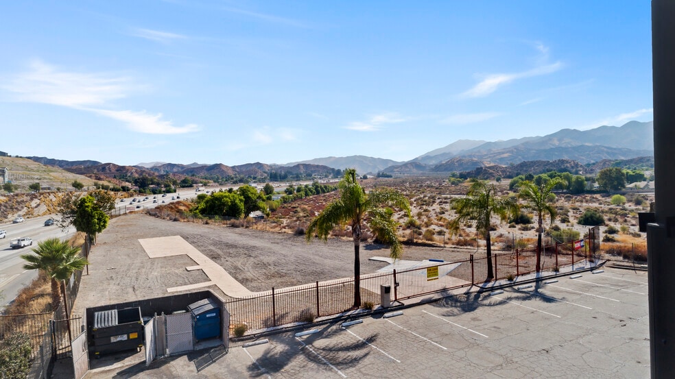 16441 Delone St, Santa Clarita, CA for lease - Floor Plan - Image 1 of 10