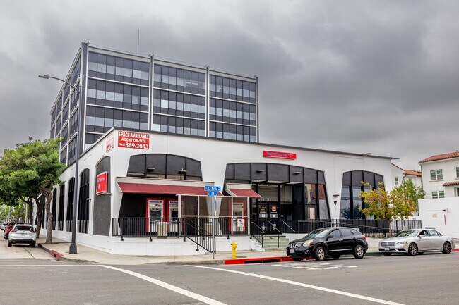 Plus de détails pour 8141 E 2nd St, Downey, CA - Bureau à louer