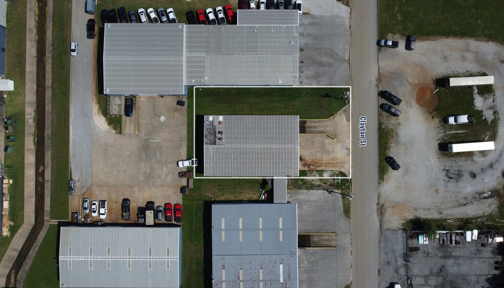 908 Clayton St, Springdale, AR for lease - Building Photo - Image 3 of 15