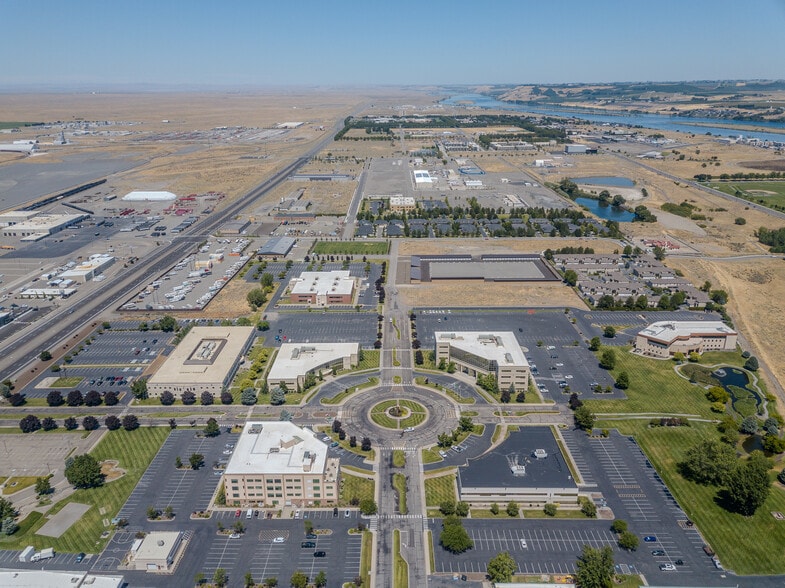 2425 Stevens Center Pl, Richland, WA for lease - Building Photo - Image 3 of 33