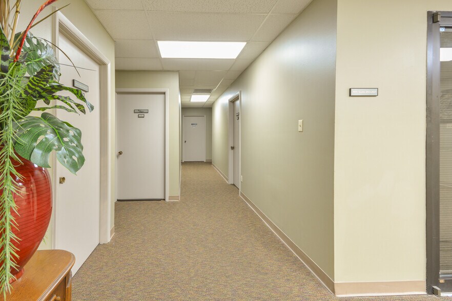 4 Shackleford Plz, Little Rock, AR à vendre - Photo intérieure - Image 2 de 19