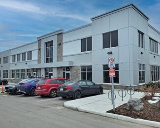 Plus de détails pour 1557 Highland Rd W, Kitchener, ON - Commerce de détail à louer