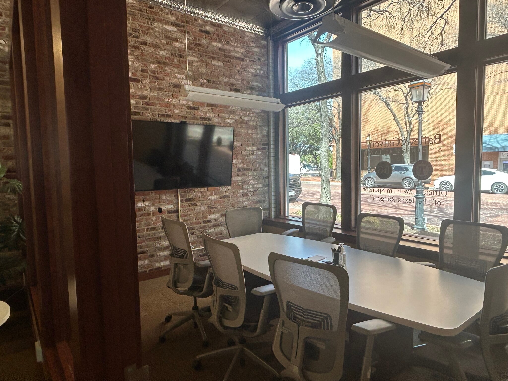 112-114 E 1st St, Fort Worth, TX for lease Interior Photo- Image 1 of 5