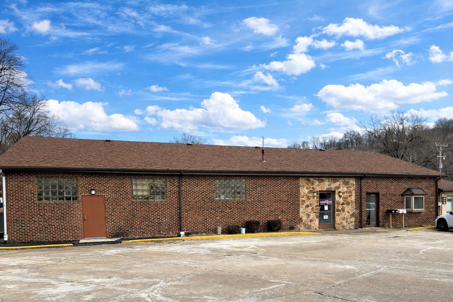 600 Park Ave, Monongahela, PA à louer Photo du bâtiment- Image 1 de 12