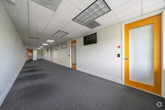 8700 W Flagler St, Miami, FL for lease Interior Photo- Image 2 of 6