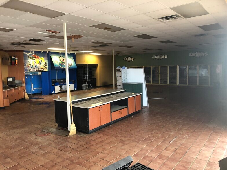 7348 N Turner Rd, Bloomington, IN à vendre - Photo intérieure - Image 2 de 9